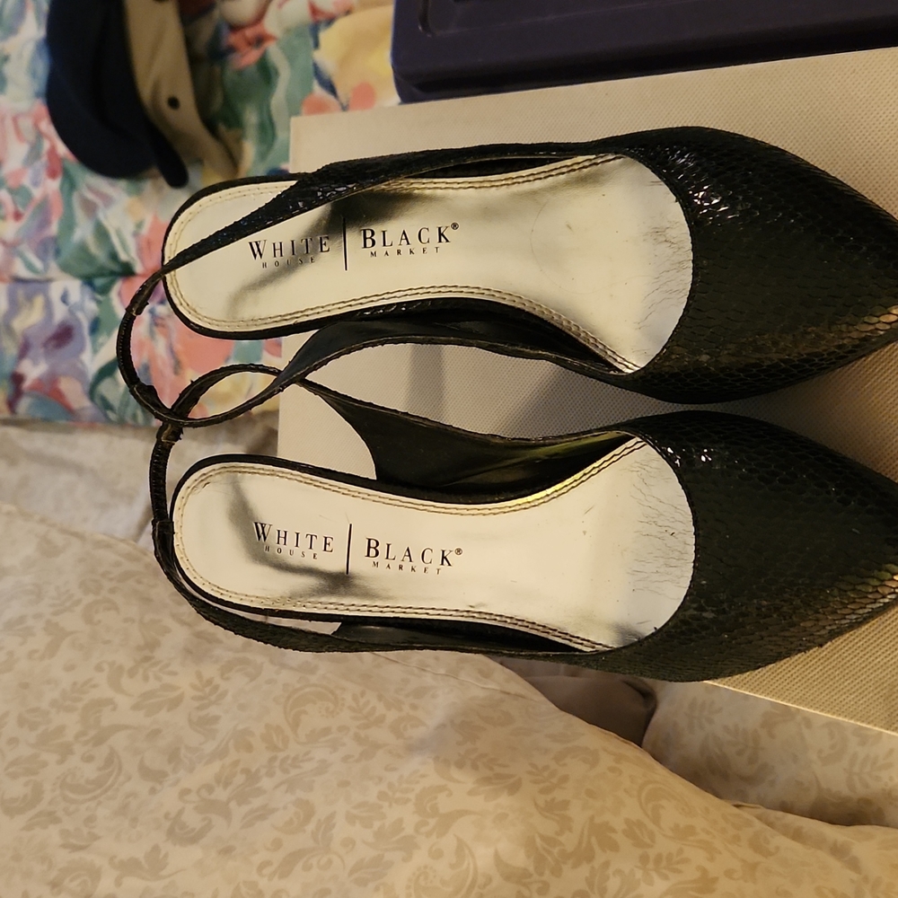 White House Black Market size 9 black leather